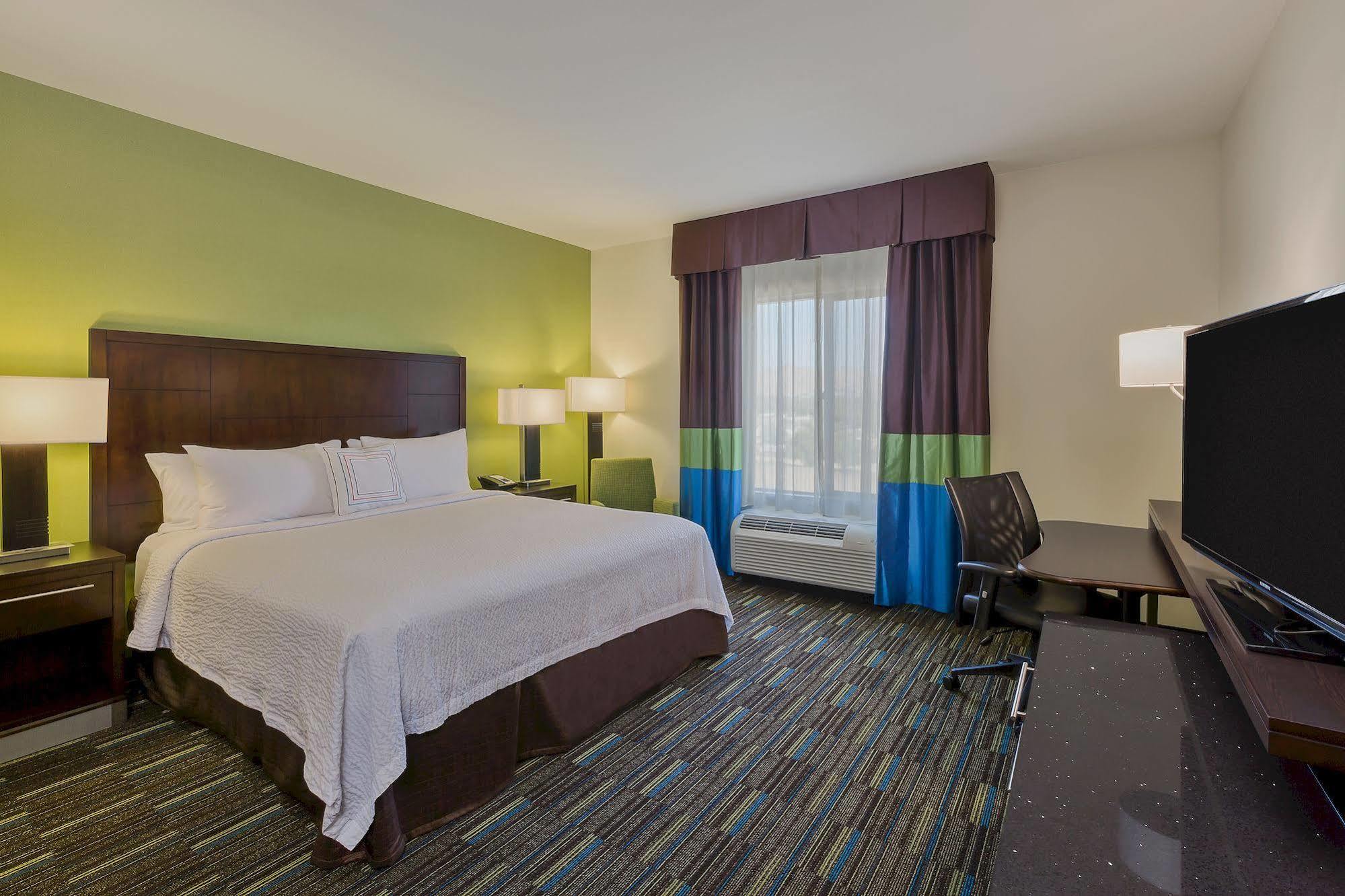 Fairfield Inn & Suites Riverside Corona/נורקו מראה חיצוני תמונה